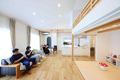 鎌田建設株式会社の施工事例「霧島市 K様邸 狭さが心地よいヌックとロフト」の画像6