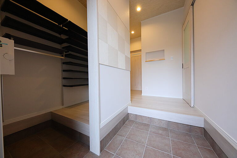 鎌田建設株式会社の公式画像_玄関7