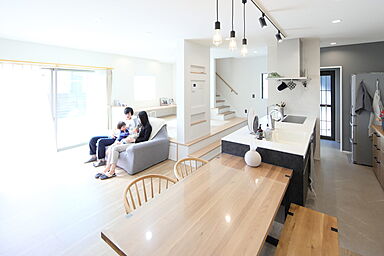 鎌田建設株式会社の施工事例「霧島市国分 H様邸 いろいろ使える 小上がり和室」の画像1