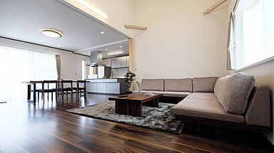 鎌田建設株式会社の施工事例「霧島市国分 K様邸 話題のリビング学習Spaceがある家」の画像2