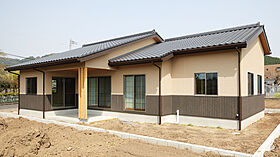 鎌田建設株式会社の施工事例「霧島市隼人町 F様邸 畳リビングでくつろぐ 和美庵な暮らし」のメイン画像