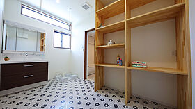 鎌田建設株式会社の施工事例「霧島市隼人町 F様邸 畳リビングでくつろぐ 和美庵な暮らし」の画像4