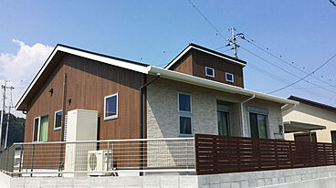 鎌田建設株式会社の施工事例「姶良市加治木町 H様邸 ヒノキが香る 1.5階建ての家」の画像