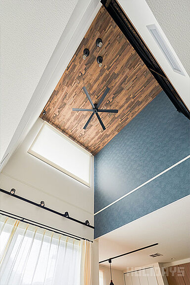 HOLIDAYS【高気密高断熱の家づくり】の施工事例「大きな吹き抜けの全館空調の家」の画像3