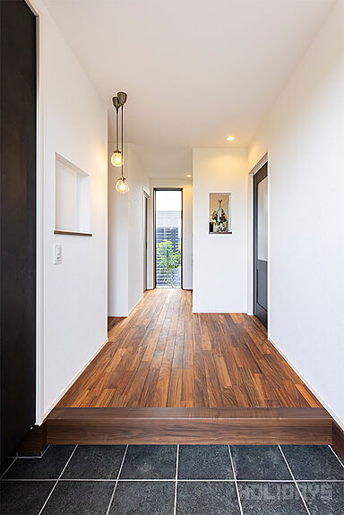 HOLIDAYS【高気密高断熱の家づくり】の施工事例「愛犬・愛猫との暮らしを愉しむ平屋」の画像1