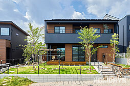 HOLIDAYS【高気密高断熱の家づくり】の施工事例「全館空調搭載の大人かっこいいダークトーンのお家」の画像