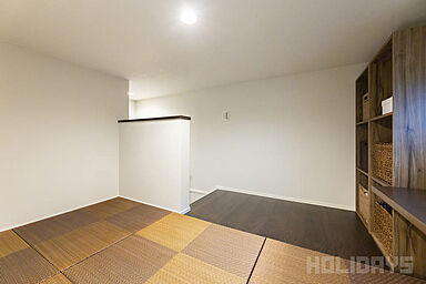 HOLIDAYS【高気密高断熱の家づくり】の施工事例「全館空調搭載の大人かっこいいダークトーンのお家」の画像6