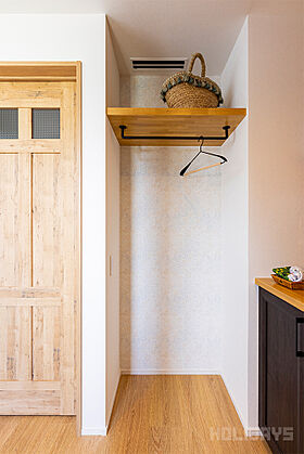 HOLIDAYS【高気密高断熱の家づくり】の施工事例「吹き抜けのキャットウォークが印象的なスパニッシュテイストの家」の画像7