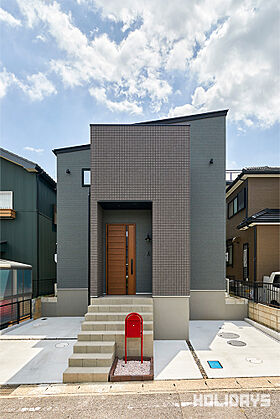 HOLIDAYS【高気密高断熱の家づくり】の施工事例「吹き抜けのキャットウォークが印象的なスパニッシュテイストの家」の画像9