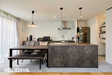 HOLIDAYS【高気密高断熱の家づくり】の施工事例「落ち着いた雰囲気の大人かっこいいナチュラルモダンな家」の画像