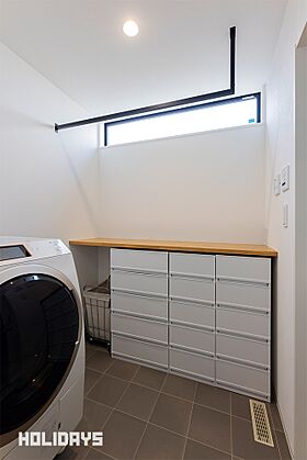 HOLIDAYS【高気密高断熱の家づくり】の施工事例「落ち着いた雰囲気の大人かっこいいナチュラルモダンな家」の画像10