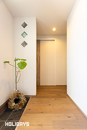 HOLIDAYS【高気密高断熱の家づくり】の施工事例「「現代風レトロ」に詰め込んだこだわり」の画像3