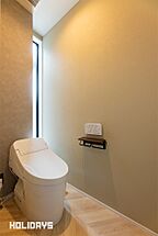 シンプルモダンスタイルのトイレ HOLIDAYS【高気密高断熱の家づくり】の事例画像
