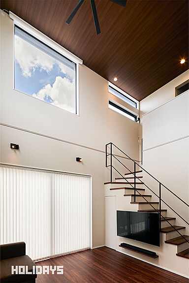 HOLIDAYS【高気密高断熱の家づくり】の施工事例「家事ラク動線に開放的な吹き抜けを叶えた家」の画像3