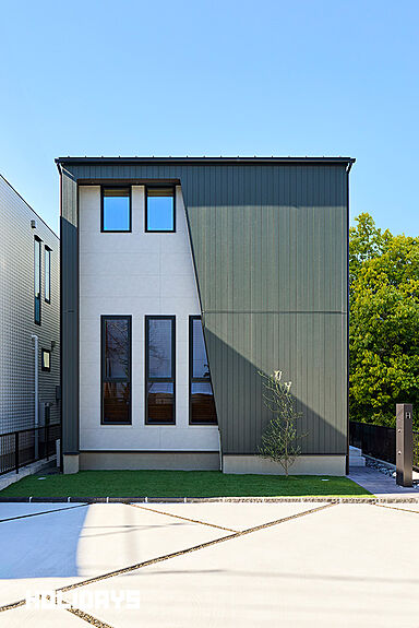 HOLIDAYS【高気密高断熱の家づくり】の施工事例「インダストリアル×ヴィンテージでデザイン性にこだわった住まい」の画像