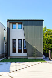 HOLIDAYS【高気密高断熱の家づくり】の施工事例「インダストリアル×ヴィンテージでデザイン性にこだわった住まい」の画像