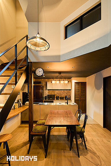 HOLIDAYS【高気密高断熱の家づくり】の施工事例「インダストリアル×ヴィンテージでデザイン性にこだわった住まい」の画像5