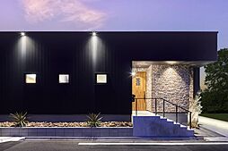 HOLIDAYS【高気密高断熱の家づくり】の施工事例「空間を最大限に活用したブルックリンテイストの平屋」の画像