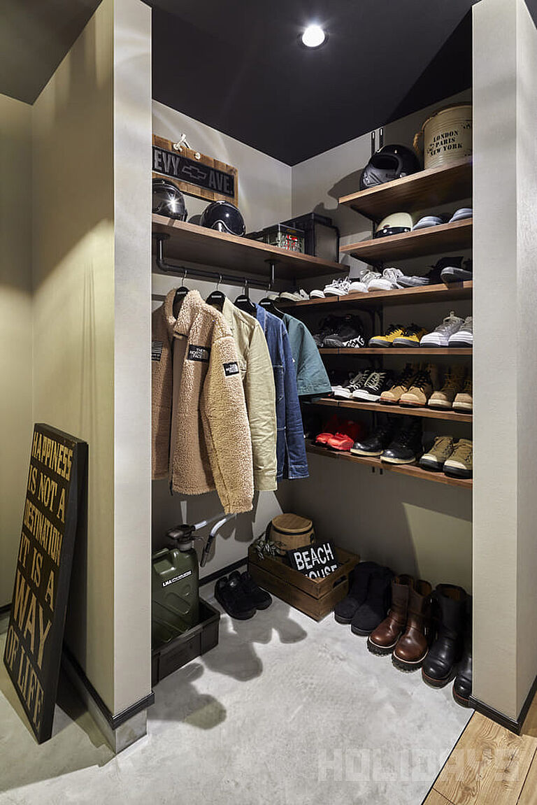 HOLIDAYS【高気密高断熱の家づくり】の公式画像_玄関2