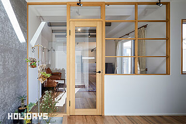 HOLIDAYS【高気密高断熱の家づくり】の施工事例「植物を愉しむ、暖かい陽の差し込む全館空調ハウス」の画像