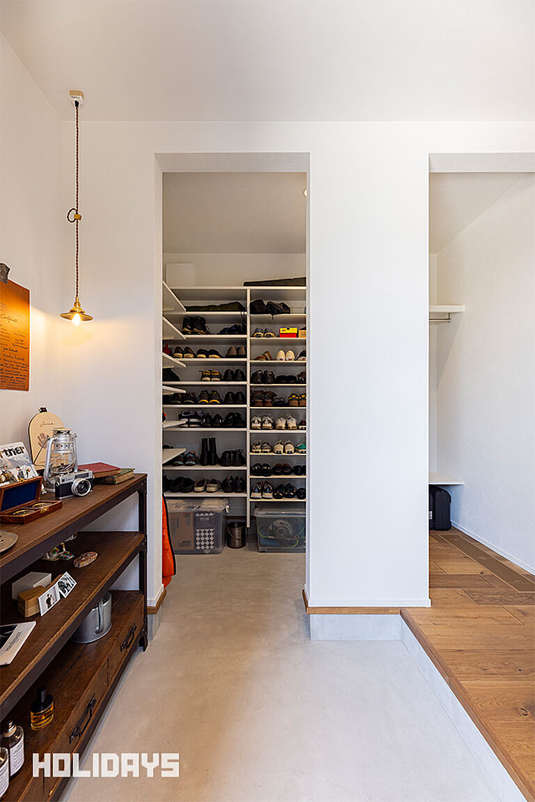 HOLIDAYS【高気密高断熱の家づくり】の公式画像_玄関3