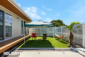 HOLIDAYS【高気密高断熱の家づくり】の施工事例「店舗併用の平屋サーファーズハウス」の画像1