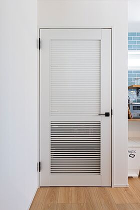 HOLIDAYS【高気密高断熱の家づくり】の施工事例「店舗併用の平屋サーファーズハウス」の画像7