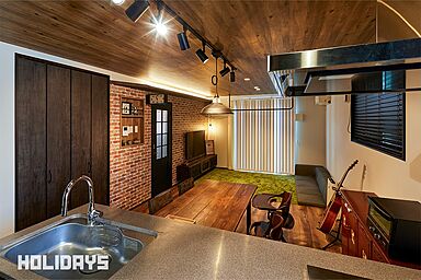 HOLIDAYS【高気密高断熱の家づくり】の施工事例「「THEアメリカンヴィンテージハウス」がコンセプトの家」の画像1