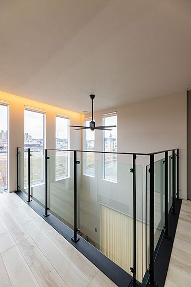 HOLIDAYS【高気密高断熱の家づくり】の施工事例「生活感を感じさせない非日常空間」の画像7