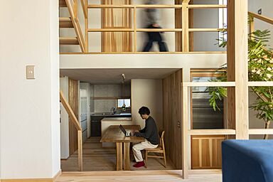 株式会社天然住宅の施工事例「【昭島市/33坪】"ウッドデザイン賞2023”ー自然素材のスキップフロアがある家」の画像2