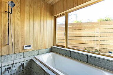 株式会社天然住宅の施工事例「【昭島市/33坪】"ウッドデザイン賞2023”ー自然素材のスキップフロアがある家」の画像6