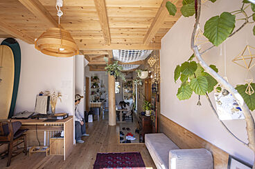 株式会社天然住宅の施工事例「【神奈川県大磯町/21坪】土間に集う家ー縁側みたいな家ー」の画像