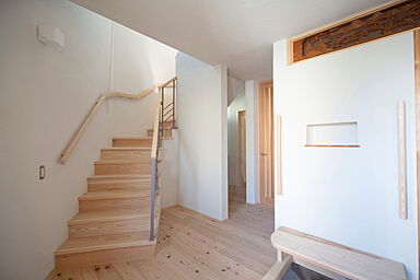 株式会社天然住宅の施工事例「【中野区/41坪】花台のある家|住みつないでいく家」の画像5