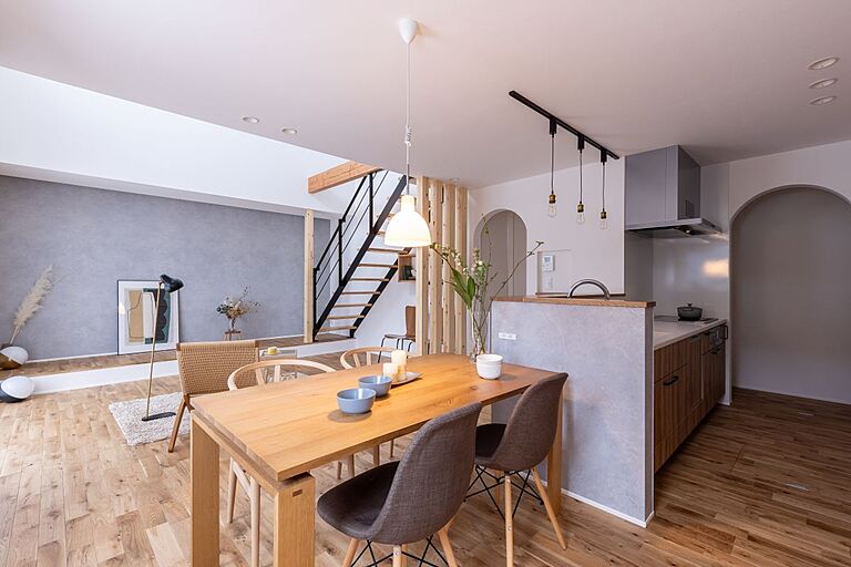 SUNRISE-arc株式会社~“デザイン性”と“機能性”を高水準で両立する理想の住宅~の公式画像_キッチン2