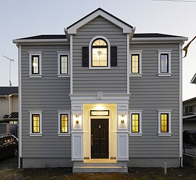 株式会社イー・プランニングの施工事例「輸入住宅フォルムの高性能住宅」の画像1