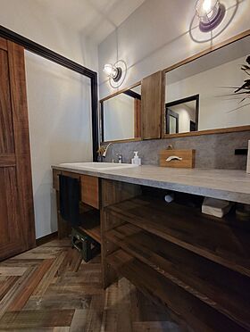 ナカムラハウス 光展示場の施工事例「お洒落なキッチンにペレットストーブがあるお家★」の画像5