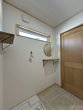 ナカムラハウス 光展示場の施工事例「光市 カッコいいガレージのあるCAMP」の画像5