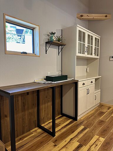 ナカムラハウス 光展示場の施工事例「ガレージ付きで動線と収納に配慮したフラットハウス~平屋 COVACO」の画像3