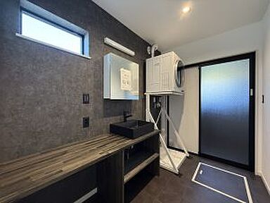 ナカムラハウス 光展示場の施工事例「田布施町の平屋 ホテルライクなフラットハウス」の画像6