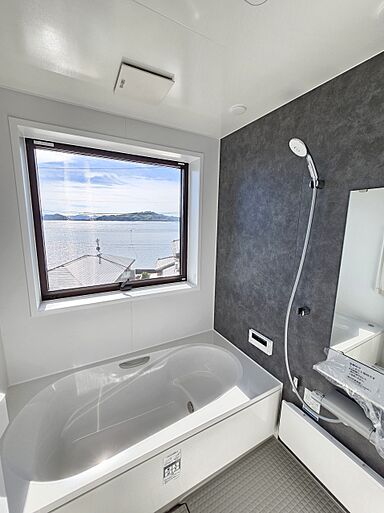 ナカムラハウス 光展示場の施工事例「二年かけてかなえた海の見えるお家...2Fリビングのある二世帯住宅」の画像7