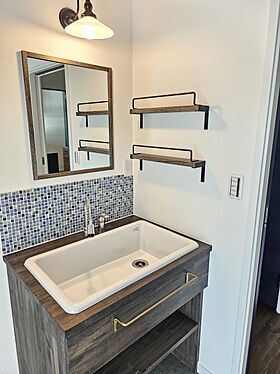 ナカムラハウス 光展示場の施工事例「二年かけてかなえた海の見えるお家...2Fリビングのある二世帯住宅」の画像8