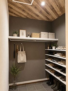 ナカムラハウス 光展示場の施工事例「【岩国市】ダークなカラーで統一、かっこよすぎるおうち」の画像10
