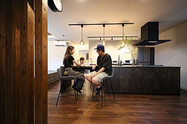 株式会社さくら 富山店の施工事例「土間に遊び心、キッチンに上質感。 暮らしの中に、ちょっとした遊びとこだわりを。」の画像