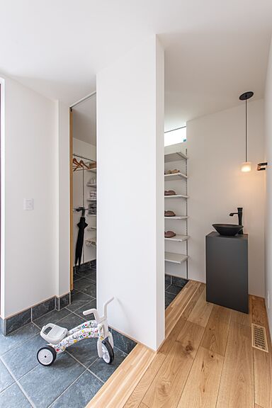 株式会社さくら 富山店の施工事例「ワンフロアで生活動線が完結する平屋の住まい」の画像2