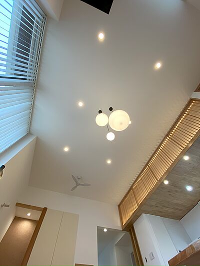 ホテルライクスタイルのリビング ユニバーサルホーム 高松東店の事例画像