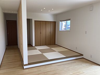 ユニバーサルホーム 丸亀店の施工事例「生活導線と家事導線を分けた家」の画像