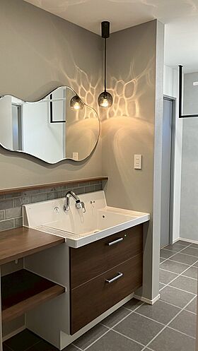 ユニバーサルホーム 丸亀店の施工事例「帰宅動線を重視した平屋」のメイン画像