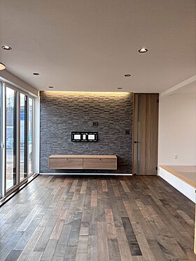 ユニバーサルホーム 丸亀店の施工事例「大人のモダン空間」の画像6