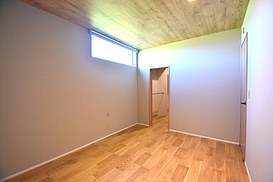 株式会社 カクニシビルダーの施工事例「中庭を感じながら家族とくつろぐ平屋」の画像9