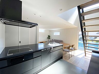 株式会社ACE FORM たつの店の施工事例「【長期優良住宅】 吹き抜け階段の家」の画像2